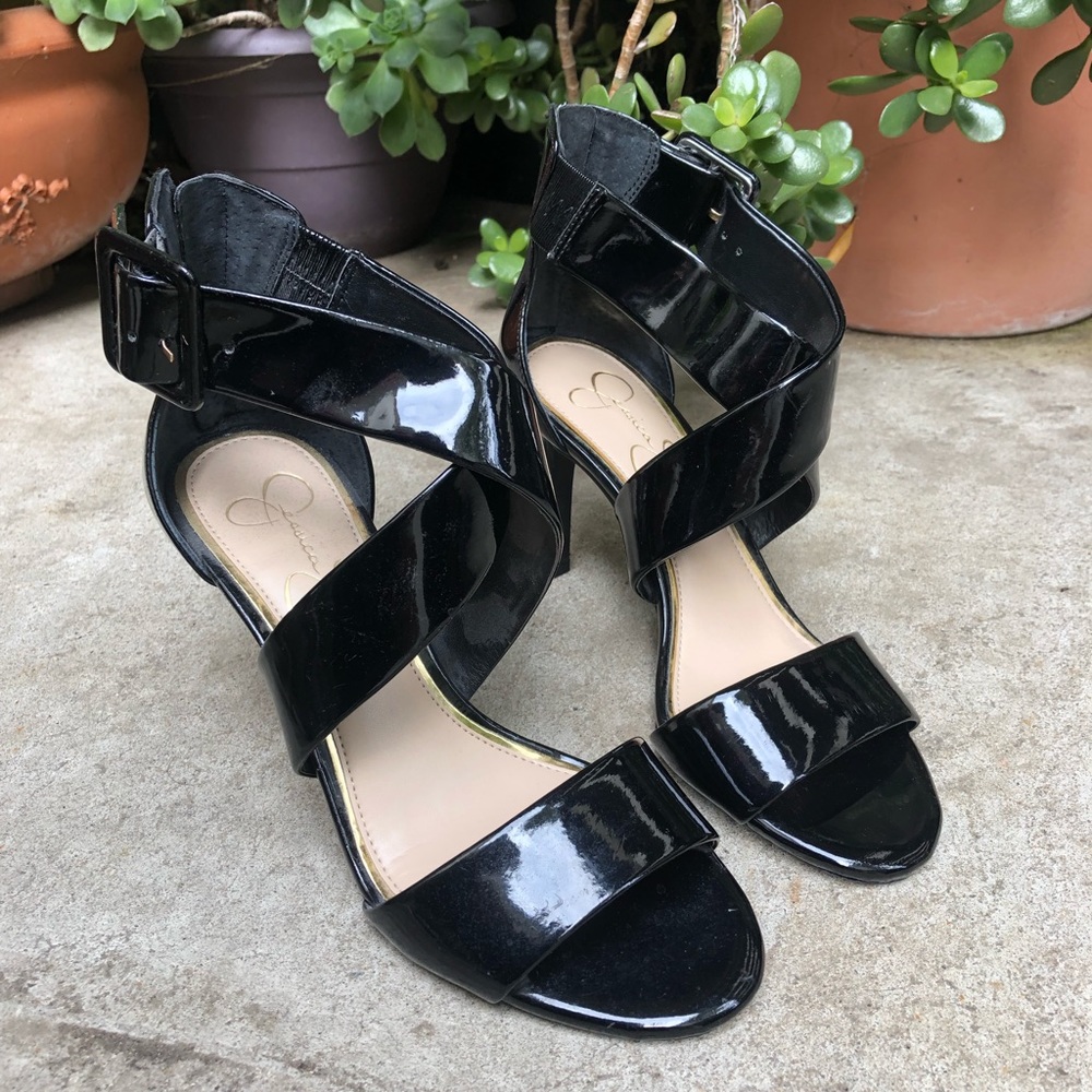 heels - Picture 3 of 4